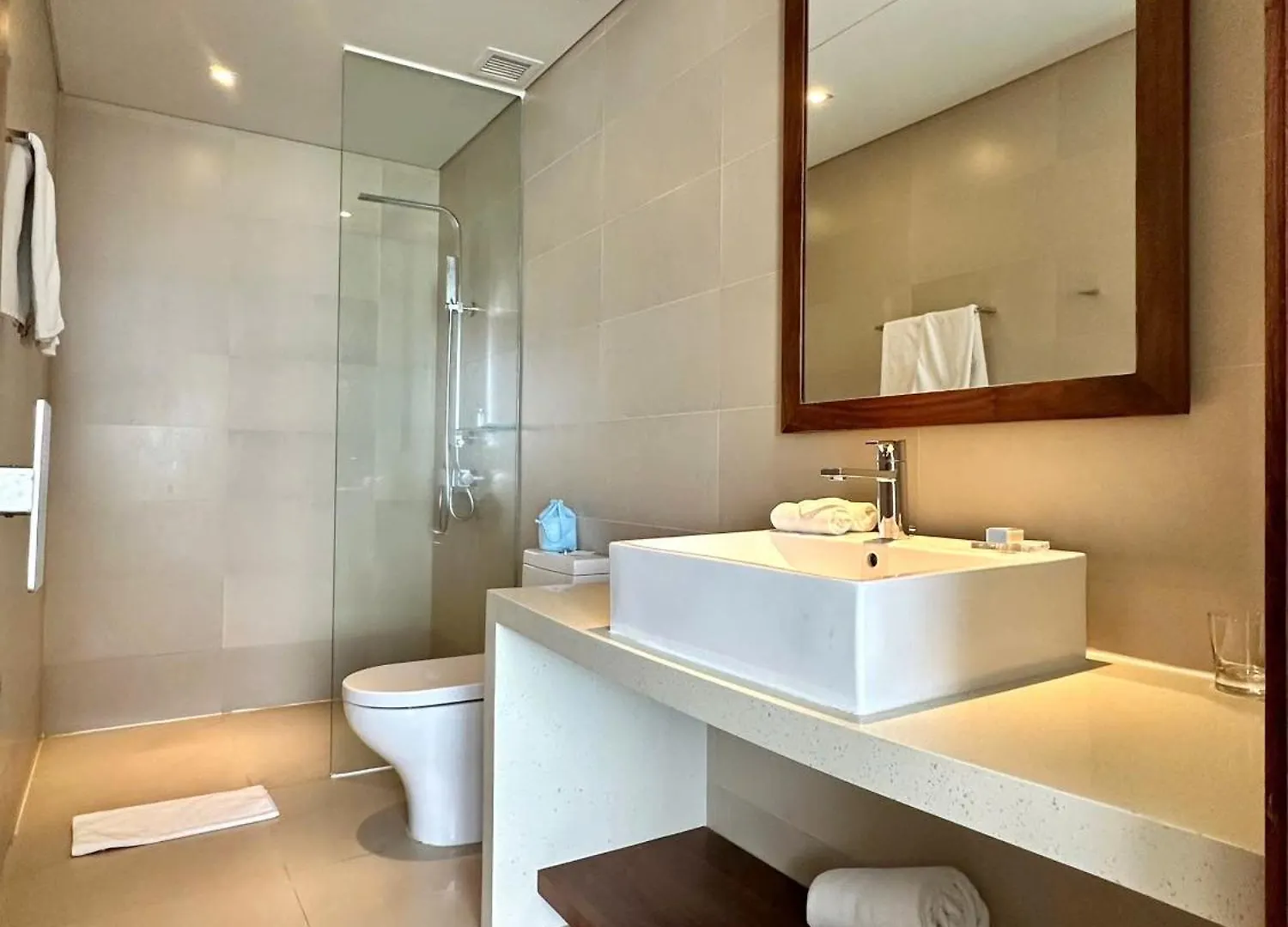 Ocean View Lux Stu In A La Carte Da Nang Aparthotel Vietnam