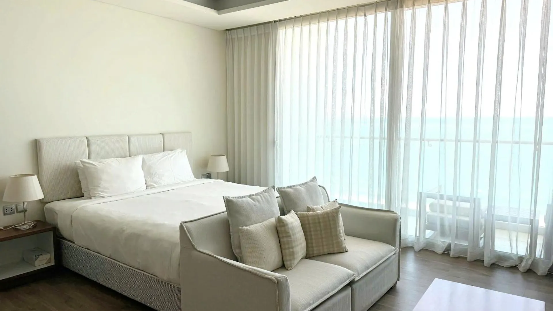 Ocean View Lux Stu In A La Carte Da Nang Aparthotel
